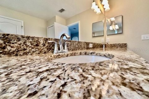 Casa en alquiler en Ruskin, Florida, 6 dormitorios, 300.17 m2 № 1907244 - foto 18