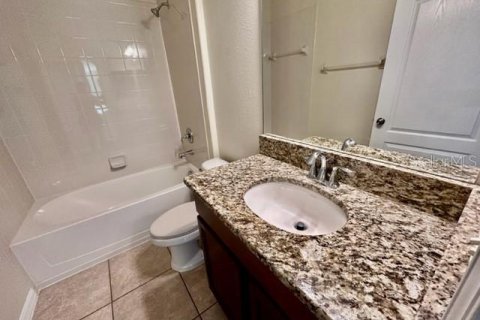 Casa en alquiler en Ruskin, Florida, 6 dormitorios, 300.17 m2 № 1907244 - foto 12