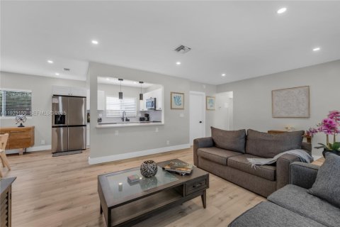 Снять в аренду виллу или дом в Помпано-Бич, Флорида 3 спальни, 162.3м2, № 1983741 - фото 7