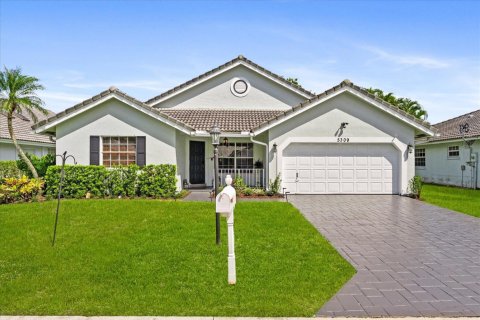 Villa ou maison à vendre à Coral Springs, Floride: 3 chambres, 157 m2 № 2397897 - photo 2