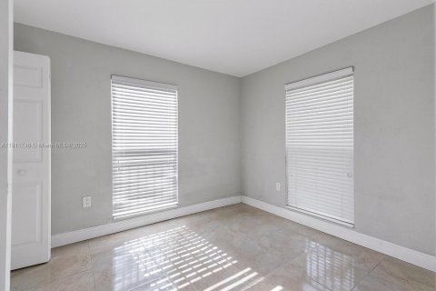 Copropriété à louer à Miami Springs, Floride: 2 chambres, 58.62 m2 № 1967593 - photo 5