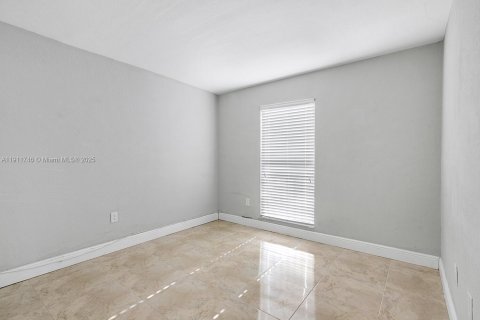 Copropriété à louer à Miami Springs, Floride: 2 chambres, 58.62 m2 № 1967593 - photo 9