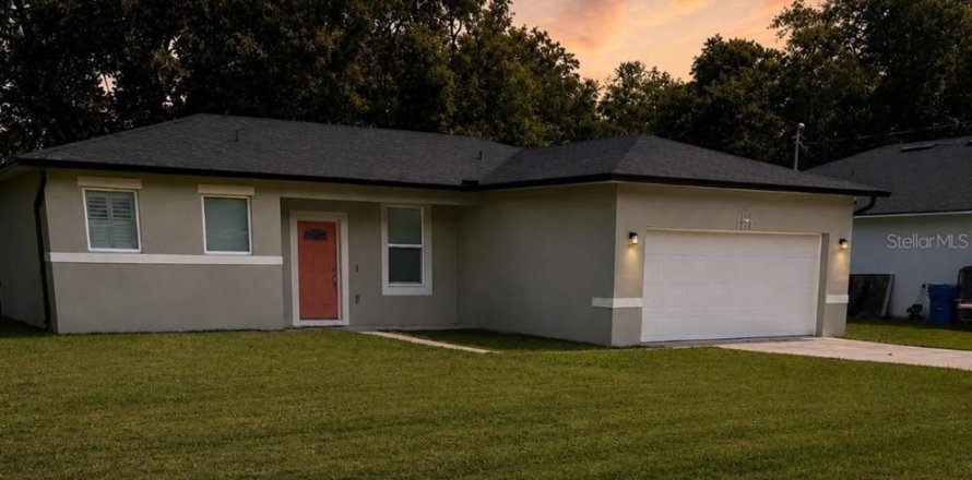 Casa en Orange City, Florida 3 dormitorios, 117.43 m2 № 2095391
