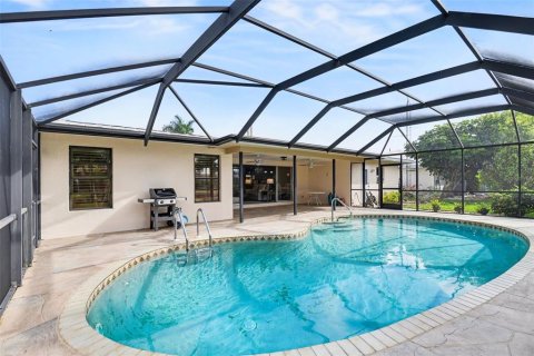 House in Punta Gorda, Florida 2 bedrooms, 128.11 sq.m. № 2096776 - photo 22