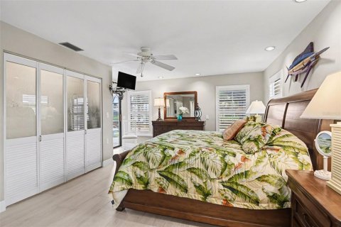 House in Punta Gorda, Florida 2 bedrooms, 128.11 sq.m. № 2096776 - photo 15