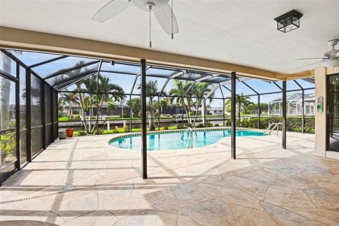 House in Punta Gorda, Florida 2 bedrooms, 128.11 sq.m. № 2096776 - photo 20