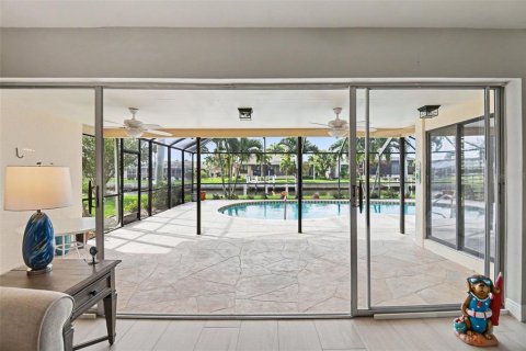 House in Punta Gorda, Florida 2 bedrooms, 128.11 sq.m. № 2096776 - photo 19