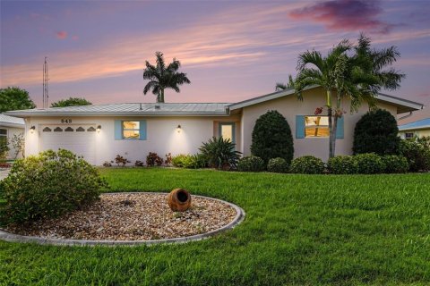 House in Punta Gorda, Florida 2 bedrooms, 128.11 sq.m. № 2096776 - photo 2