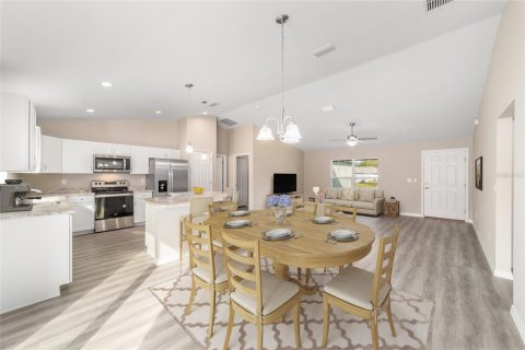 House in Ocala, Florida 3 bedrooms, 144.65 sq.m. № 1800247 - photo 3