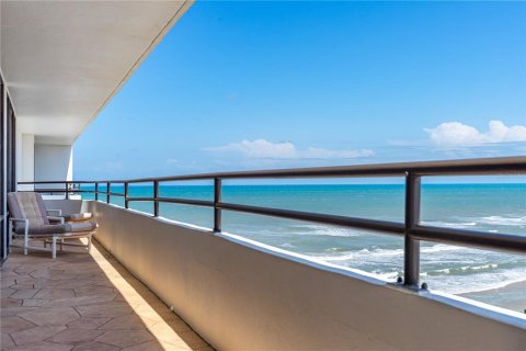 Condo in Daytona Beach Shores, Florida, 2 bedrooms  № 1679219 - photo 28