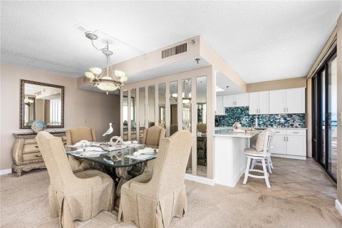 Condo in Daytona Beach Shores, Florida, 2 bedrooms  № 1679219 - photo 7