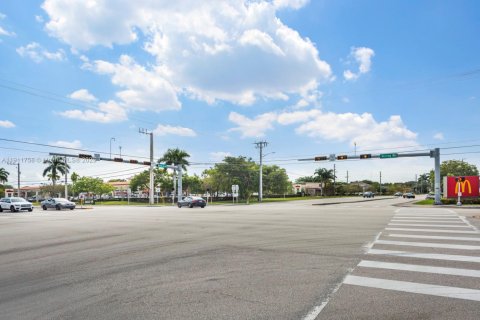 Commercial property in Davie, Florida № 1971484 - photo 18