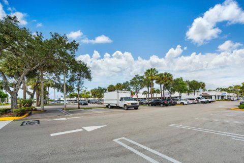 Commercial property in Davie, Florida № 1971484 - photo 17