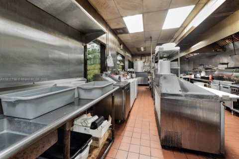 Commercial property in Davie, Florida № 1971484 - photo 16