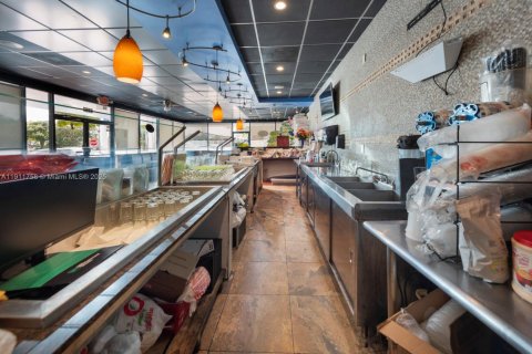 Commercial property in Davie, Florida № 1971484 - photo 9