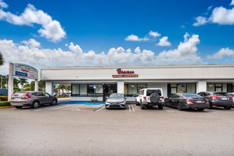 Commercial property in Davie, Florida № 1971484 - photo 1