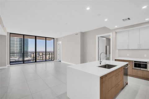 Copropriété à vendre à Saint Petersburg, Floride: 2 chambres, 124.4 m2 № 2229624 - photo 2