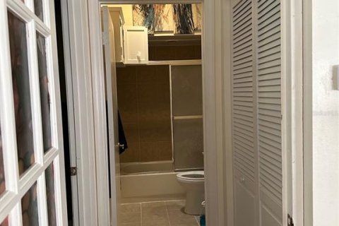 House in Orlando, Florida 2 bedrooms, 142.6 sq.m. № 1615194 - photo 12