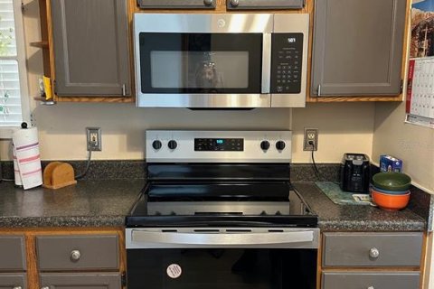 House in Orlando, Florida 2 bedrooms, 142.6 sq.m. № 1615194 - photo 6