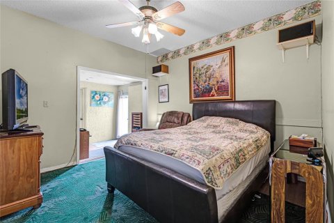 House in Orlando, Florida 2 bedrooms, 142.6 sq.m. № 1615194 - photo 9