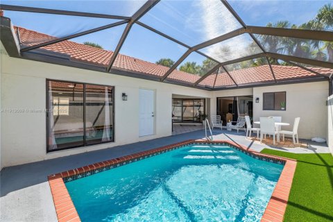 Снять в аренду виллу или дом в Джуно-Бич, Флорида 3 спальни, 154.68м2, № 1968844 - фото 1