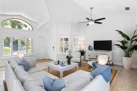 Снять в аренду виллу или дом в Джуно-Бич, Флорида 3 спальни, 154.68м2, № 1968844 - фото 3