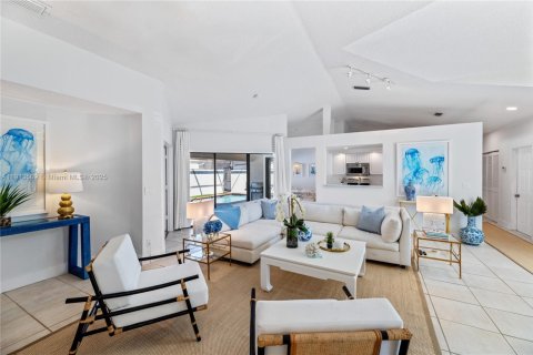 Снять в аренду виллу или дом в Джуно-Бич, Флорида 3 спальни, 154.68м2, № 1968844 - фото 7