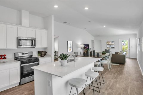 Casa en venta en Bunnell, Florida, 4 dormitorios, 141.77 m2 № 2091997 - foto 3