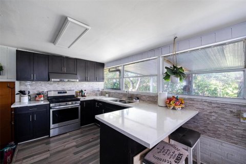Casa en venta en Miami, Florida, 4 dormitorios, 131.46 m2 № 1876824 - foto 2