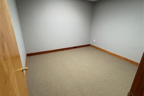 Propiedad comercial en alquiler en Winter Haven, Florida, 464.51 m2 № 1895215 - foto 7
