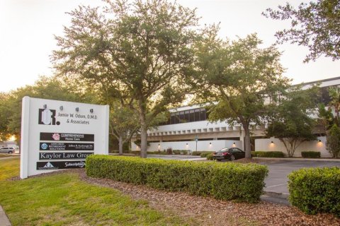 Propiedad comercial en alquiler en Winter Haven, Florida, 464.51 m2 № 1895215 - foto 1