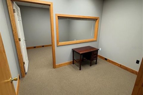 Propiedad comercial en alquiler en Winter Haven, Florida, 464.51 m2 № 1895215 - foto 5
