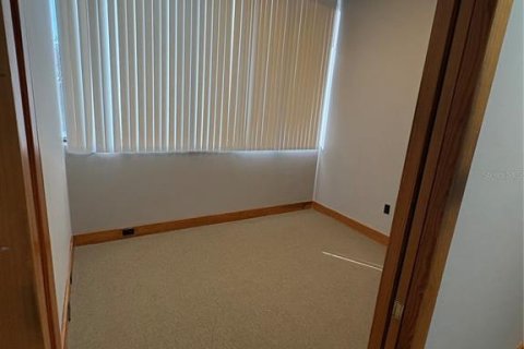 Propiedad comercial en alquiler en Winter Haven, Florida, 464.51 m2 № 1895215 - foto 10