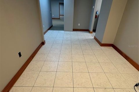 Propiedad comercial en alquiler en Winter Haven, Florida, 464.51 m2 № 1895215 - foto 13