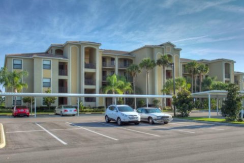 Condominio en alquiler en Bradenton, Florida, 2 dormitorios, 130.81 m2 № 1615563 - foto 1