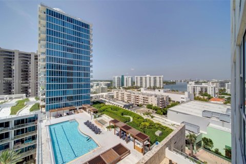 Condominio en venta en Miami Beach, Florida, 2 dormitorios, 102.47 m2 № 1812138 - foto 13