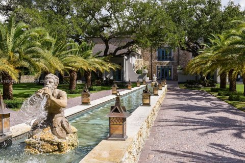 Casa en venta en Pinecrest, Florida, 8 dormitorios, 1116.96 m2 № 2053603 - foto 3