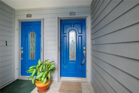 Condominio en Tierra Verde, Florida, 2 dormitorios  № 2258217