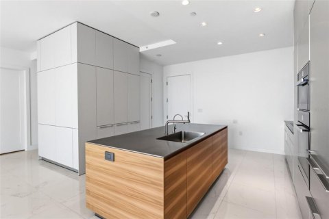 Copropriété à vendre à Sarasota, Floride: 2 chambres, 148.64 m2 № 2419170 - photo 4