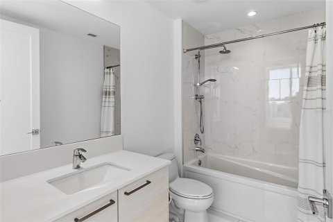 Copropriété à vendre à Sarasota, Floride: 2 chambres, 148.64 m2 № 2419170 - photo 17