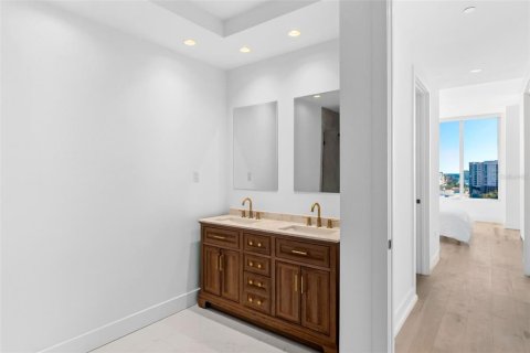 Copropriété à vendre à Sarasota, Floride: 2 chambres, 148.64 m2 № 2419170 - photo 13