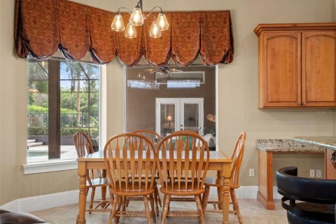 House in Orlando, Florida 4 bedrooms, 388.15 sq.m. № 2219543 - photo 20