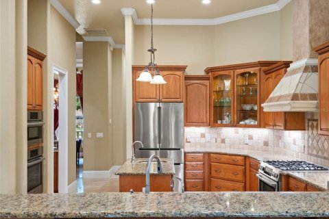 House in Orlando, Florida 4 bedrooms, 388.15 sq.m. № 2219543 - photo 15