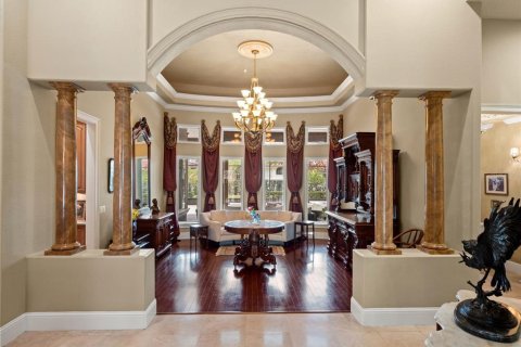 House in Orlando, Florida 4 bedrooms, 388.15 sq.m. № 2219543 - photo 8