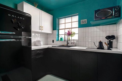 Apartment in Fort Lauderdale, Florida 36.23 sq.m. № 1990215 - photo 13