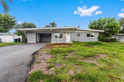 House in Bradenton, Florida 3 bedrooms, 150.5 sq.m. № 2290756