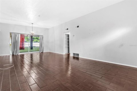 Купить виллу или дом в Брейдентон, Флорида 7 комнат, 150.5м2, № 2290756 - фото 8