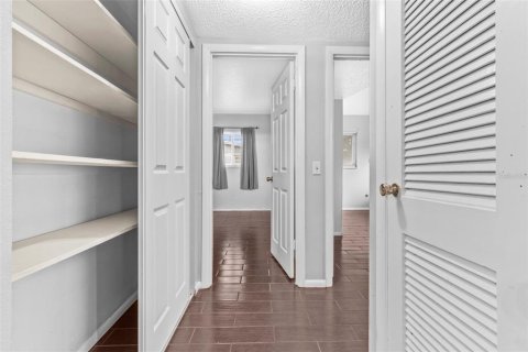 Купить виллу или дом в Брейдентон, Флорида 7 комнат, 150.5м2, № 2290756 - фото 10