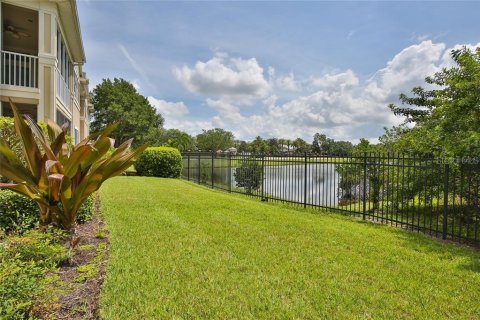 Condo in University Park, Florida, 2 bedrooms № 2097080 - photo 16