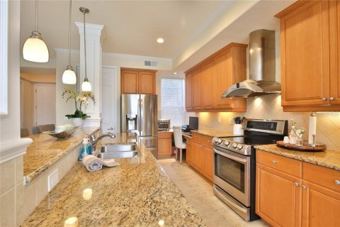 Condo in University Park, Florida, 2 bedrooms № 2097080 - photo 10